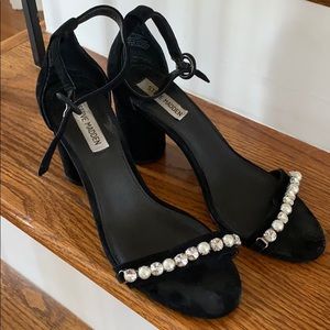 Steve Madden darling little heel black sandal
